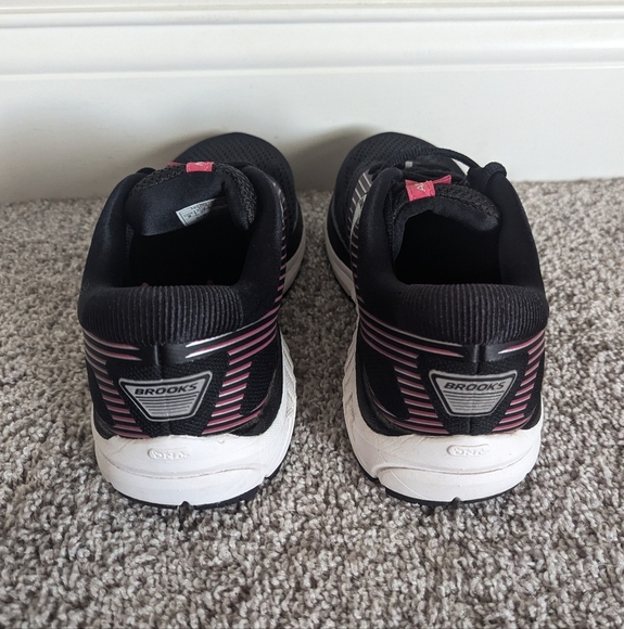 Brooks Addiction 14 Black and Pink sz 8 Like New - Picture 4 of 8